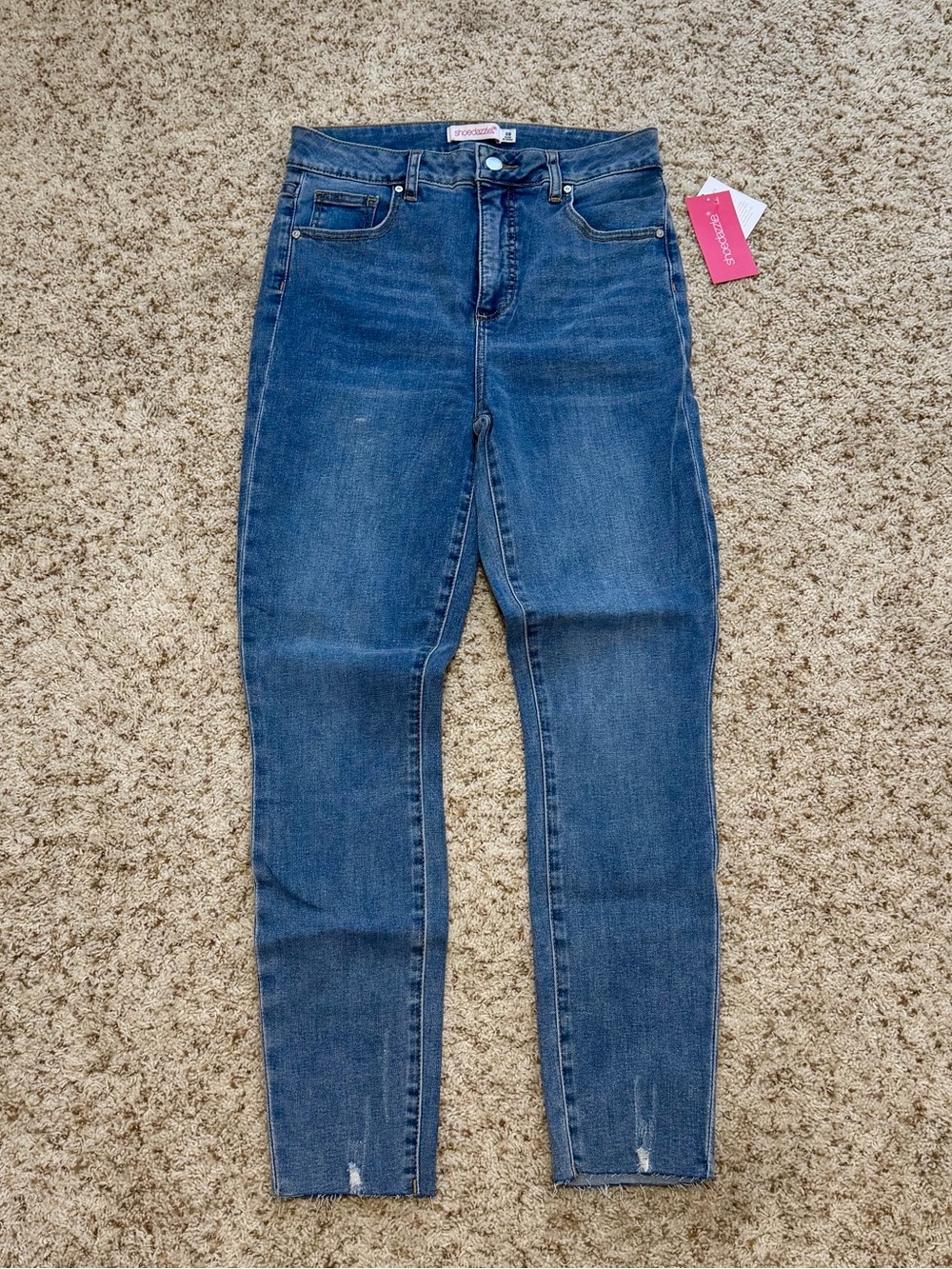 ShoeDazzle Women’s High-Rise Medium-Wash Raw-Hem Skinny Jeans. Size 29. NWT!